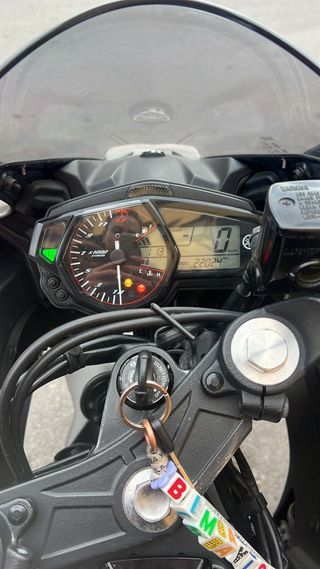 Yamaha R3