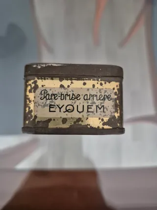 Caja antigua bujías Eyquem