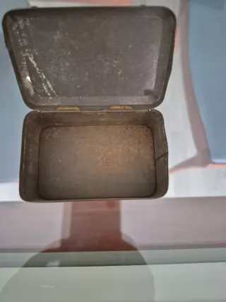 Caja antigua bujías Eyquem