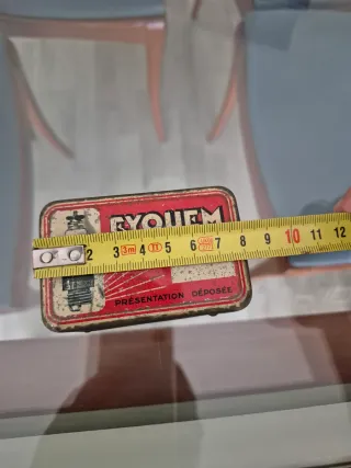 Caja antigua bujías Eyquem