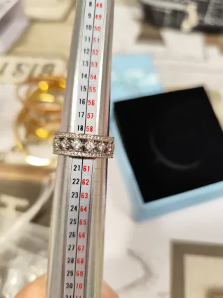 Anillo de Acero con Diseño Calado