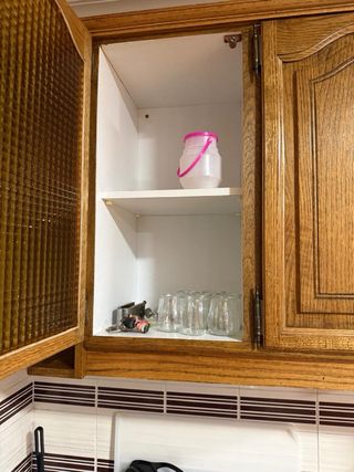 Cocina completa de madera y piedra