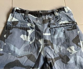 Jeans donna cargo. Stampa mimetica Stile urban XXS