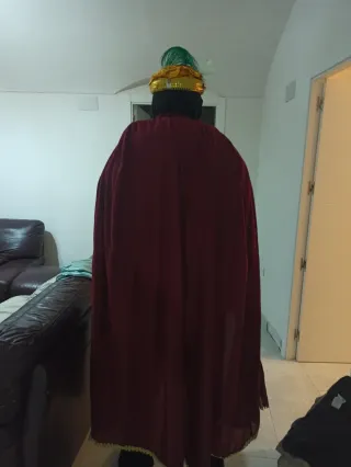 Gorro de paje y capas