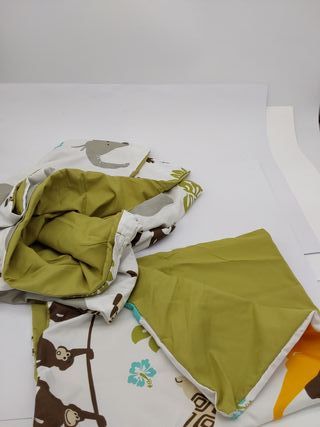 Amazon Basics 2 piezas Cama de microfibra Funda nórdica, infantil, funda de edredón de 100 x 135 cm y 1 funda de almohada de 40