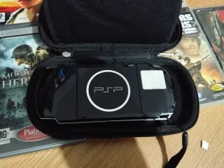 Consola PSP Negra + 10 juegos