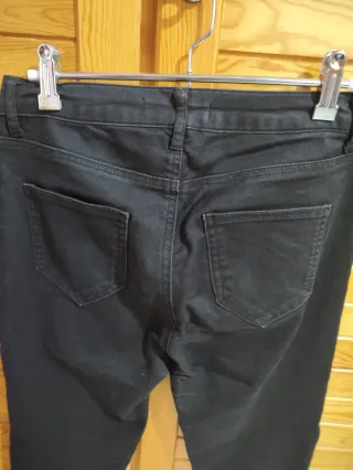 Vaqueros negros Zara efecto motero