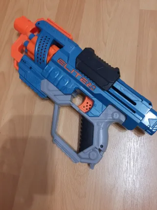 Nerf Elite 2.0 con 6 balas