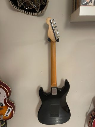 Guitarra Eléctrica Negra Hyundai