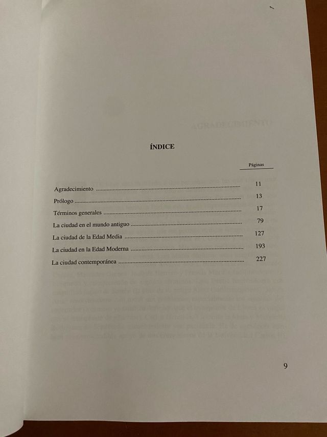 Diccionario de Historia Urbana y Urbanismo