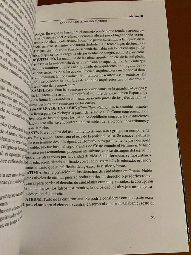 Diccionario de Historia Urbana y Urbanismo