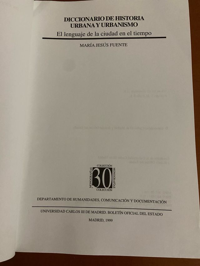 Diccionario de Historia Urbana y Urbanismo