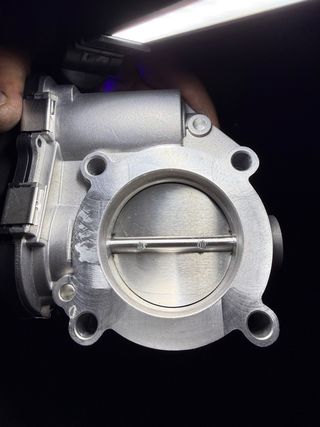 Mariposa Admisión Pierburg EA113