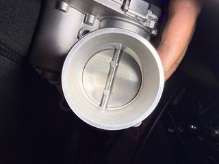 Mariposa Admisión Pierburg EA113