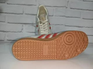 Zapatillas Adidas Samba OG  Beige y Rojo