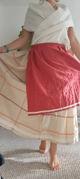 Falda 89cm, delantal y pañoleta, regional,casera.