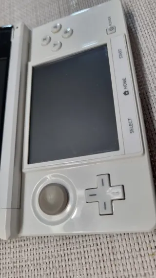 Nintendo 3DS Bianca con Stilo