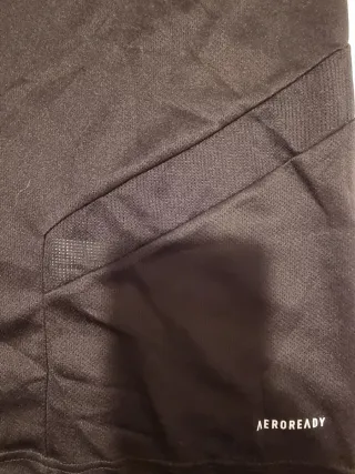 Camiseta entrenamiento Adidas negra