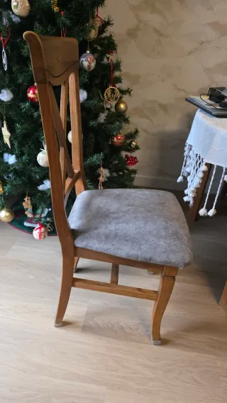 Mesa comedor ovalada con 4 sillas