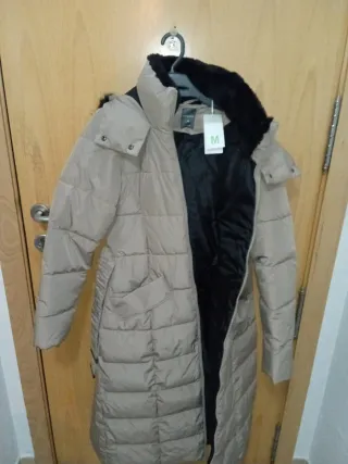 Chaquetón largo Primark beige talla M