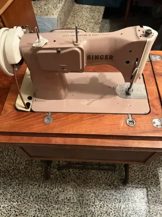 Máquina de coser Singer antigua