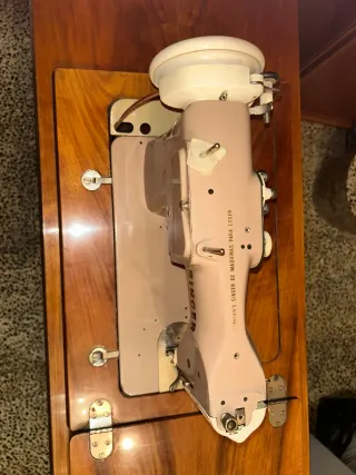 Máquina de coser Singer antigua