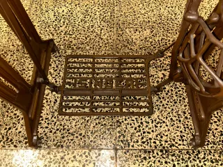 Máquina de coser Singer antigua