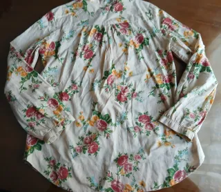 Camiseta Zara niña floral manga larga