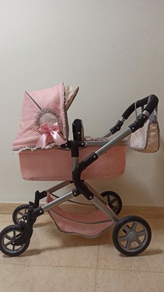 Carrito de muñecas.