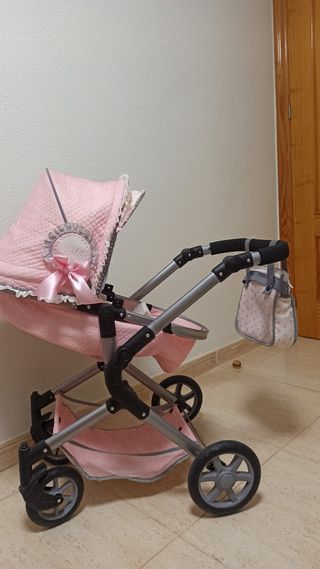 Carrito de muñecas.