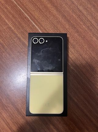 Samsung Z Flip Amarillo