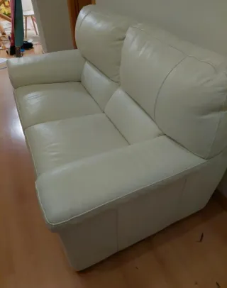Sofá de cuero blanco 2 plazas