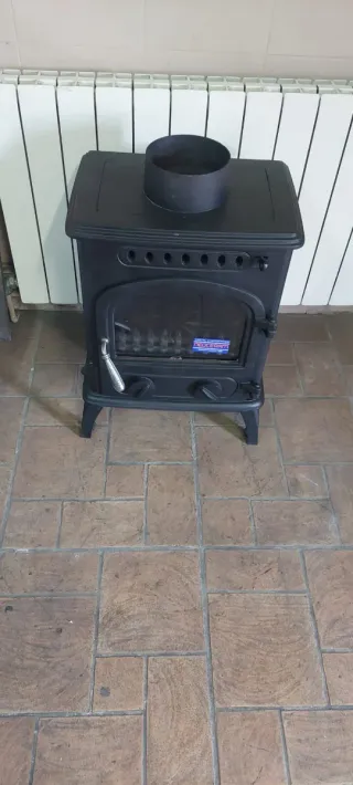 Estufa de leña de hierro fundido