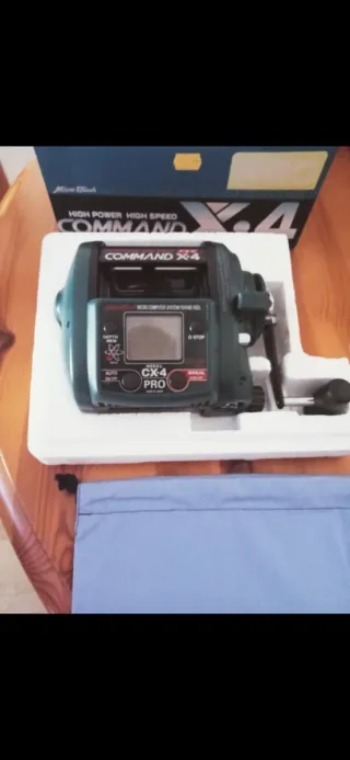 Carrete Eléctrico Miya Epoch X4