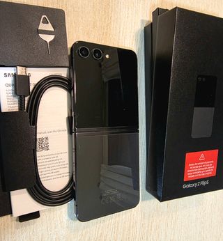 Samsung Galaxy Z Flip5 256GB