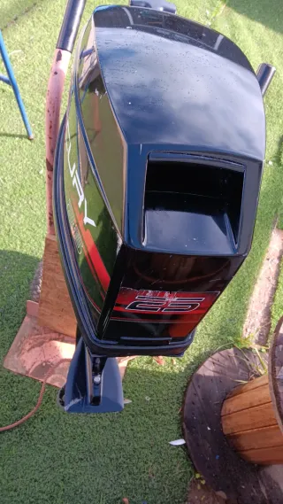 Motor fueraborda Mercury 25 HP