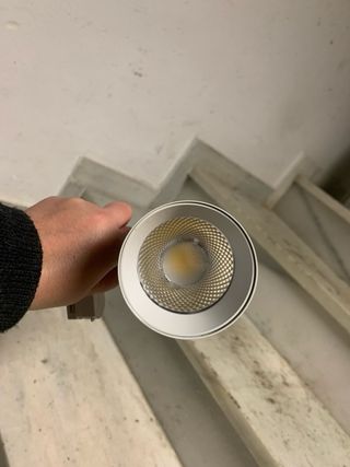 Focos LED con carriles e interruptores