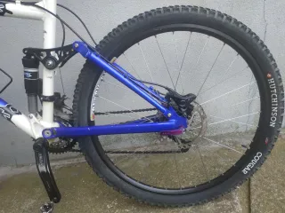 Bicicleta de montaña kona M mejorada f.hidraulicos