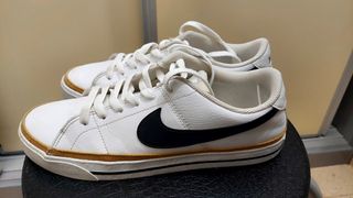 Zapatillas Nike Blancas y Negras