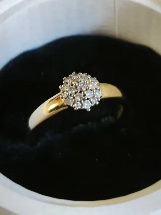 Anillo oro y diamantes