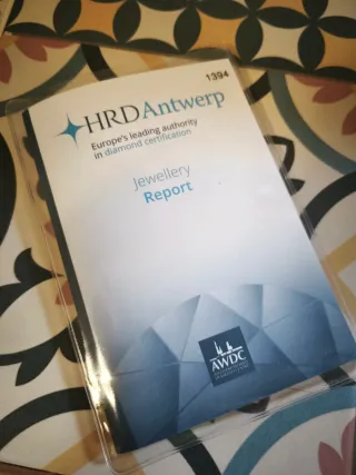 Anillo oro y diamantes