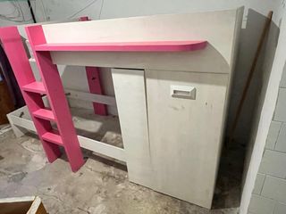 Cama tren infantil rosa