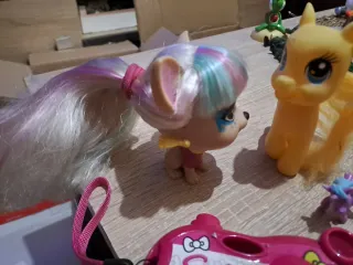 Lote juguetes niña: perro, ponis y cámara