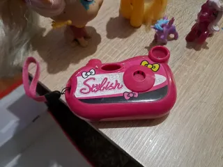 Lote juguetes niña: perro, ponis y cámara