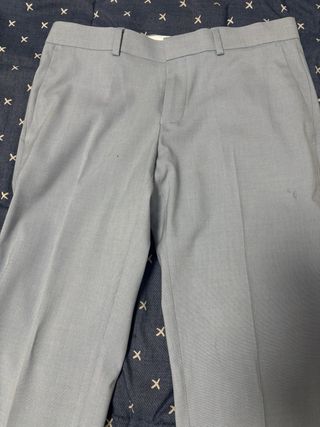 Traje azul claro, usado una vez