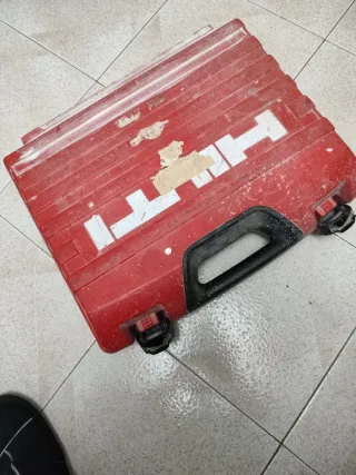 HILTI Taladro Percutor y Atornillador A22