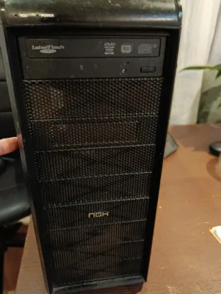 Placa Base Gigabyte GA-H81M-S2H , 2 memorias RAM