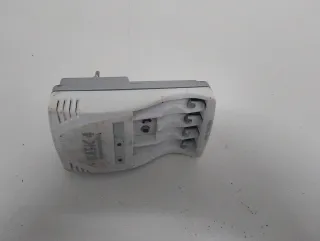 Cargador Pilas BASIC 4