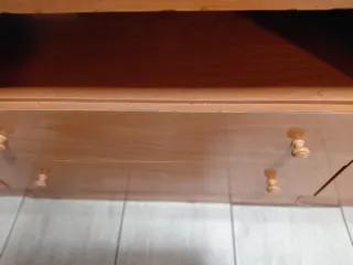 REGALO Mueble de comedor con vitrinas