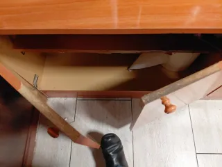 REGALO Mueble de comedor con vitrinas